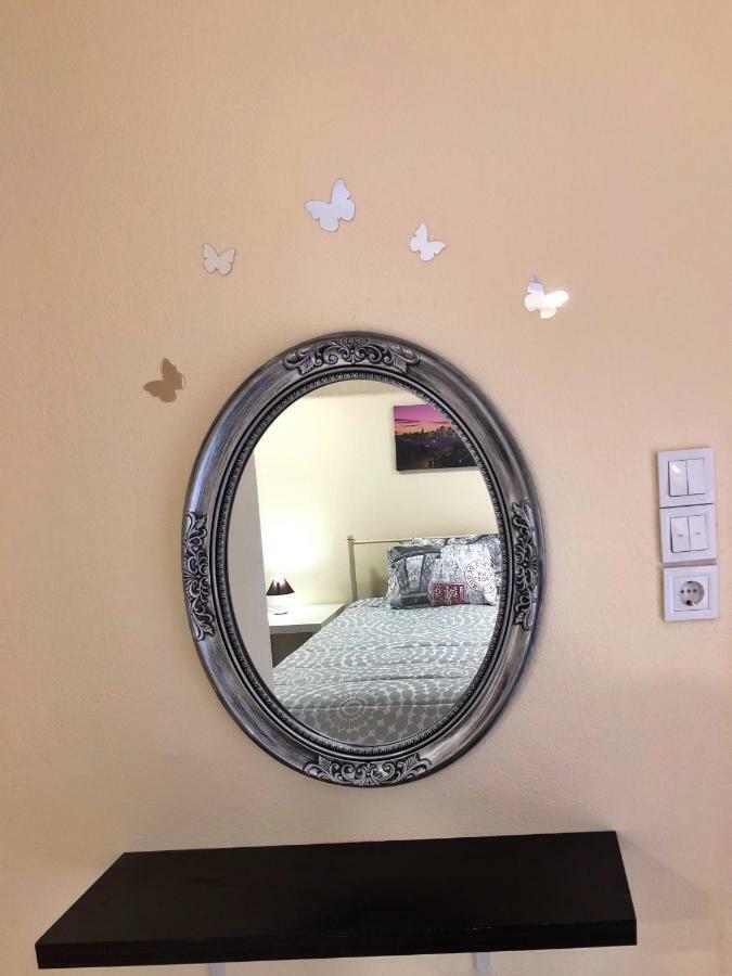 Sunmer Apartment 1Minute From Sea, 15 Min From The Airport Artemis City Center Dış mekan fotoğraf
