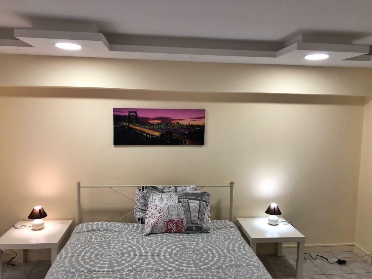 Sunmer Apartment 1Minute From Sea, 15 Min From The Airport Artemis City Center Dış mekan fotoğraf